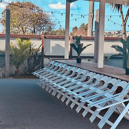 Waves Motel And Apartments Уорнъмбул Екстериор снимка